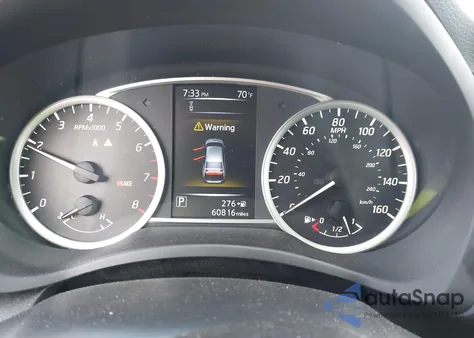 2018 Nissan Sentra S z USA, uszkodzony, nr VIN 3N1AB7AP3JY335878